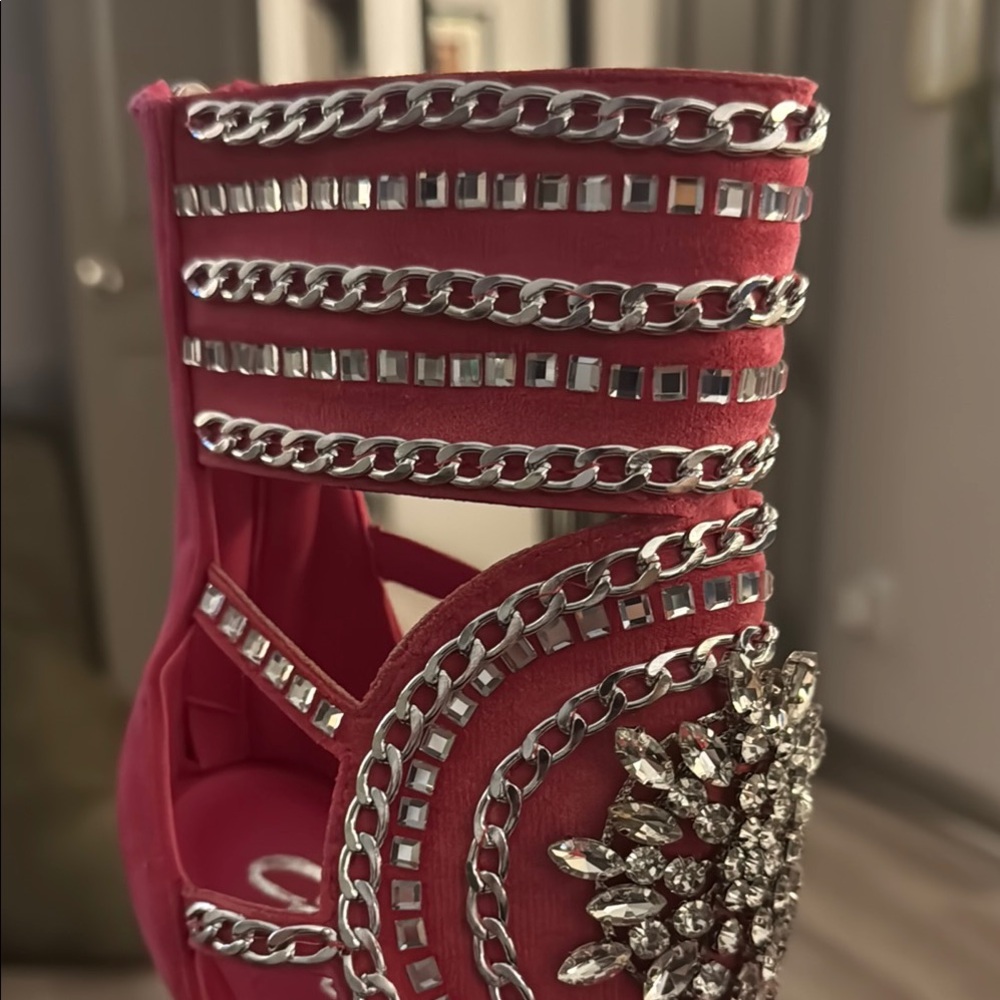 Cape Robbin ❣️ Clarysalyn Chain Trim Gem Brooch High Heels - Hot Pink  Sz 6.5 - Picture 9 of 16